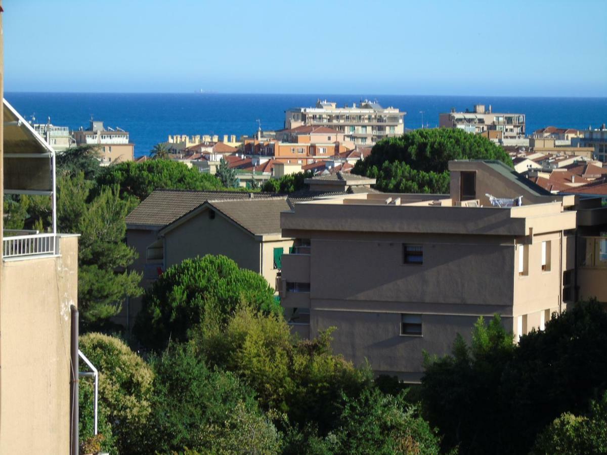 Apartment Aurora & Nicole Ideal Per Biker Con Terazza Vista Mare Parcheggio E Wi-Fi Gratuiti Пьетра-Лигуре Экстерьер фото