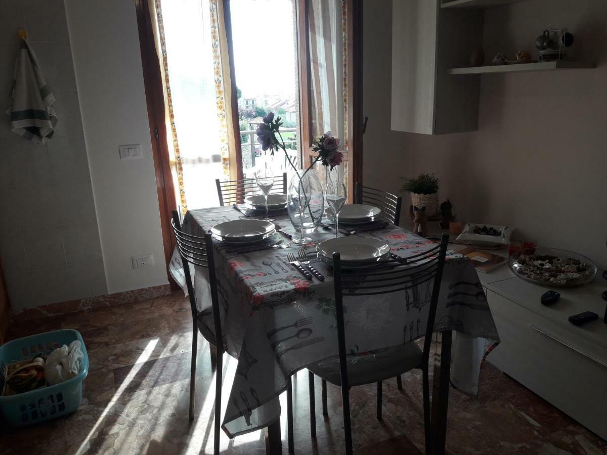 Apartment Aurora & Nicole Ideal Per Biker Con Terazza Vista Mare Parcheggio E Wi-Fi Gratuiti Пьетра-Лигуре Экстерьер фото
