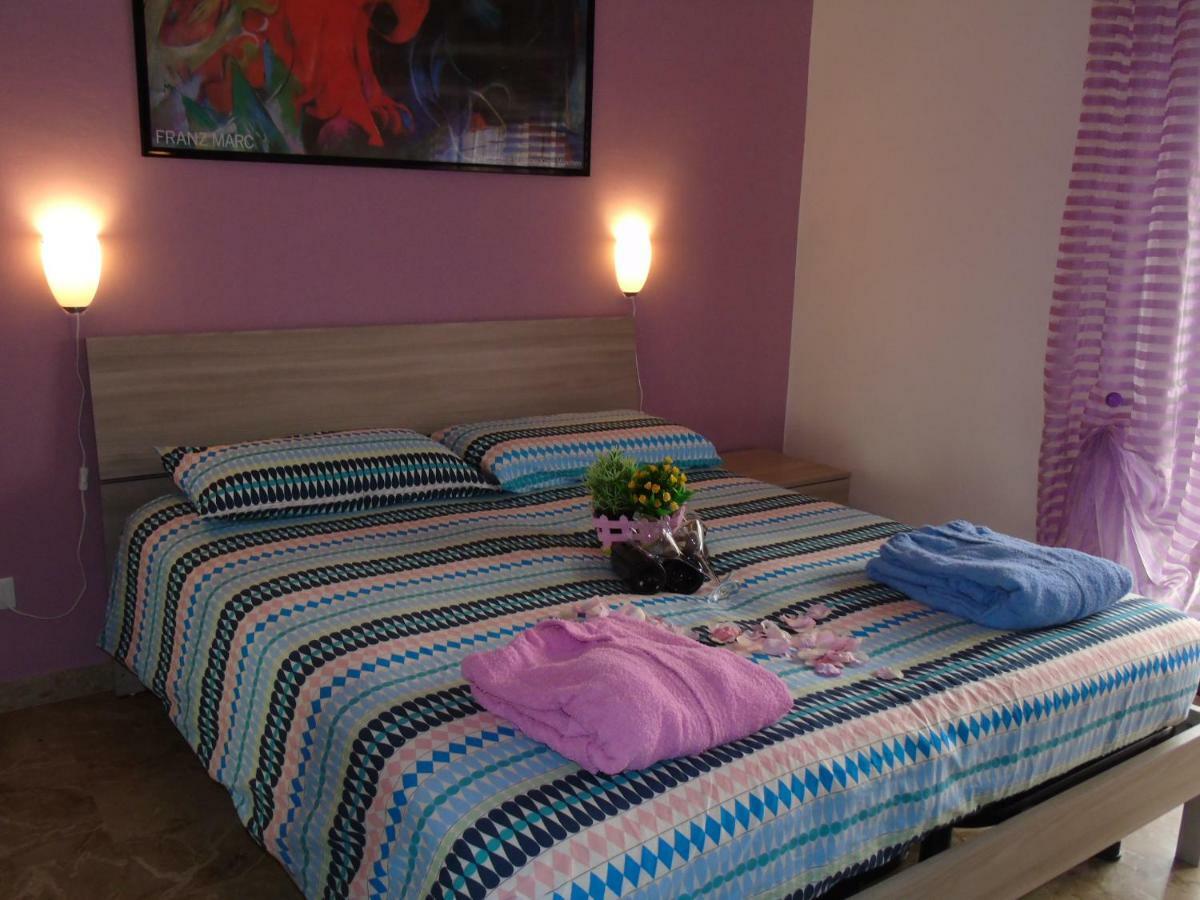 Apartment Aurora & Nicole Ideal Per Biker Con Terazza Vista Mare Parcheggio E Wi-Fi Gratuiti Пьетра-Лигуре Экстерьер фото